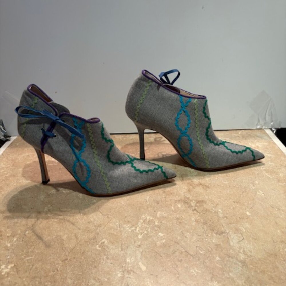 Manolo Blahnik Flannel gray booties - Picture 2 of 4